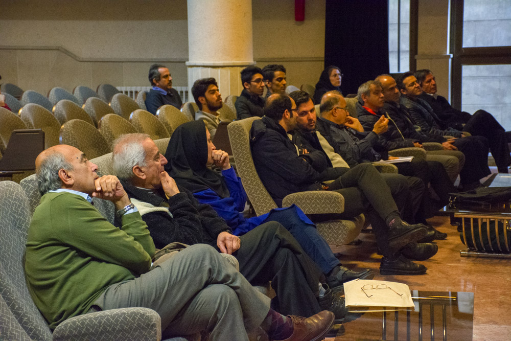 آخرین سمینار هفته پژوهش با سخنرانی دکتر ابراهیم رضایی نیک در آمفی تئاتر دانشگاه صنعتی سجاد برگزار شد.