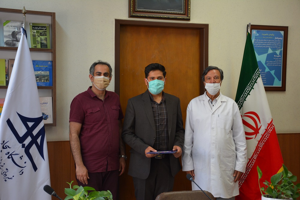 تقدیر از دانشجویان ممتاز دانشکده صنایع 